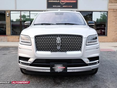 Used 2018 Lincoln Navigator Reserve w/ Technology Package AWD/4WD image 2