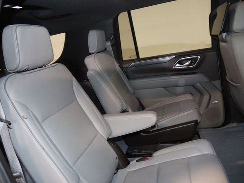 Used 2023 GMC Yukon XL SLT w/ SLT Premium Package AWD/4WD image 81