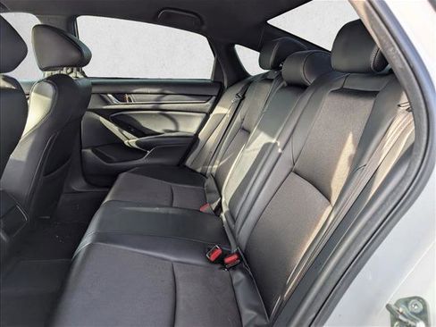 Used 2018 Honda Accord Sport image 16