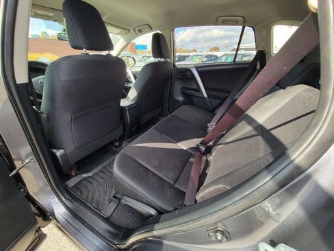 Used 2016 Toyota RAV4 LE image 23