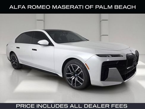 Used 2023 BMW 740i w/ Parking Assistance Package RWD image 1