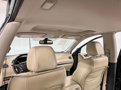 Used 2019 INFINITI QX60 Luxe w/ Essential Package image 12