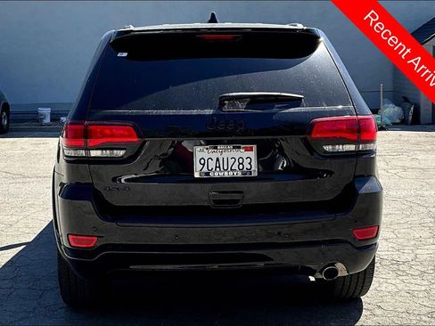 Used 2022 Jeep Grand Cherokee Laredo X image 5