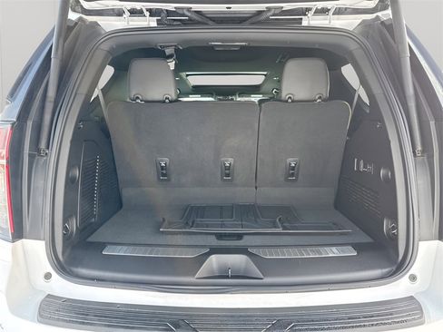 Used 2024 Chevrolet Tahoe Z71 w/ Luxury Package image 18