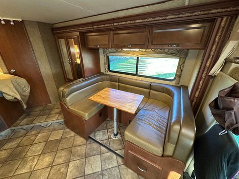 Used 2014 Ford E-350 and Econoline 350 Super Duty Wagon w/ Motorhome Prep Package image 39