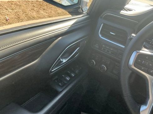 Used 2024 Chevrolet Suburban Z71 w/ Off-Road Capability Package image 25