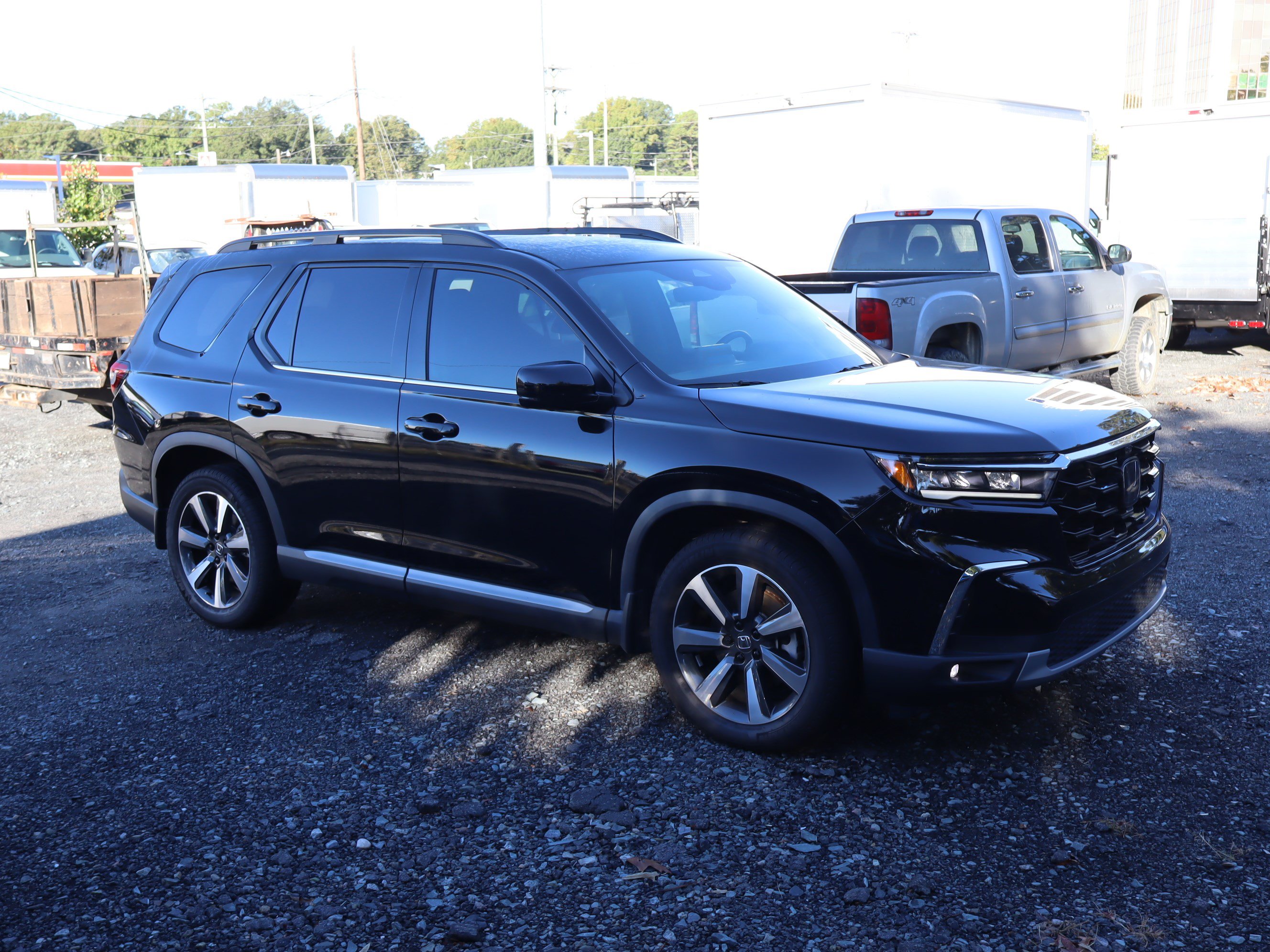 Used 2025 Honda Pilot Elite image 13
