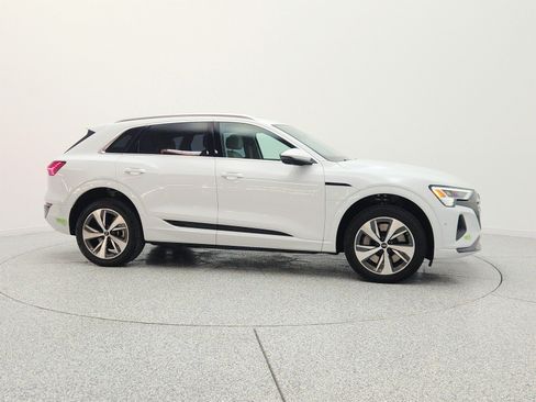 Used 2024 Audi Q8 e-tron Premium Plus w/ Premium Plus Package AWD/4WD image 4