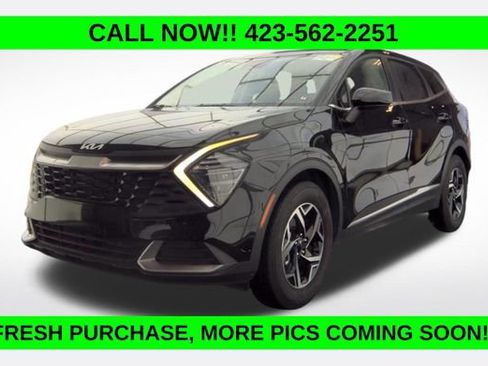 Used 2025 Kia Sportage LX FWD image 1