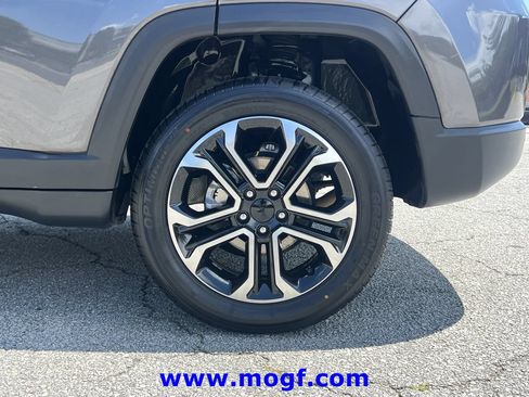Used 2024 Jeep Compass Limited AWD/4WD image 28