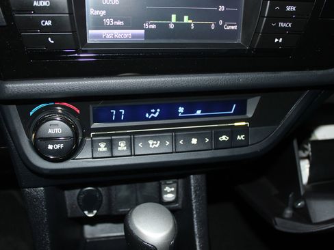 Used 2015 Toyota Corolla S image 20