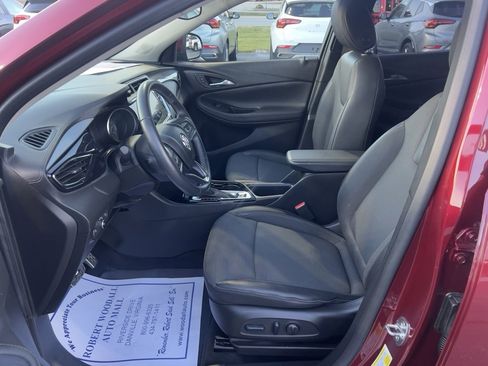 Used 2023 Buick Encore GX Select w/ Sport Touring Package image 18
