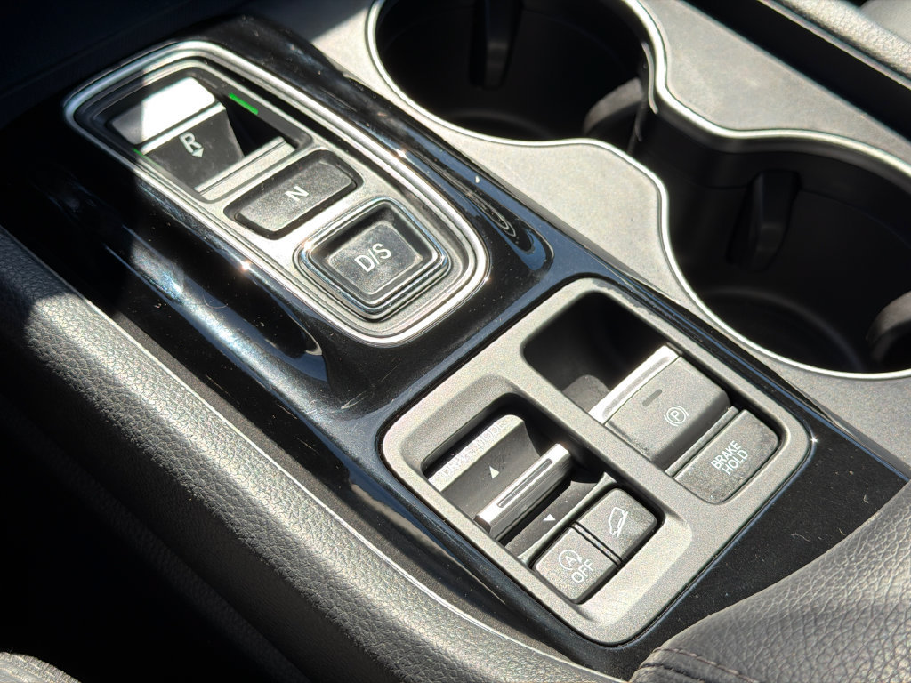 Used 2025 Honda Pilot EX-L image 31