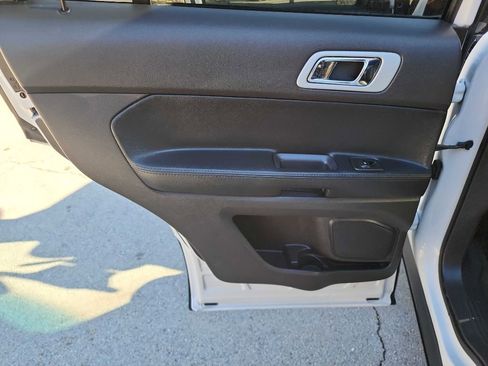 Used 2013 Ford Explorer Limited image 27