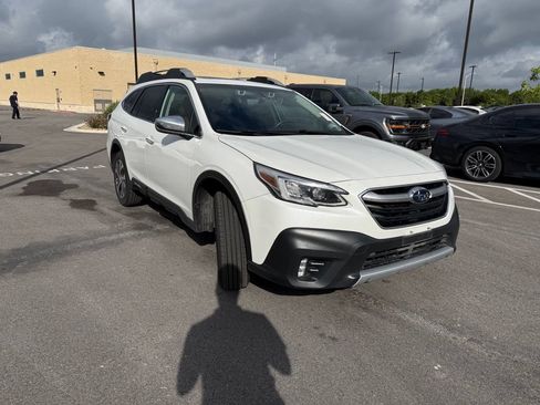 Used 2022 Subaru Outback Touring XT AWD/4WD image 3