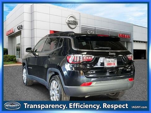 Used 2023 Jeep Compass Latitude AWD/4WD image 8