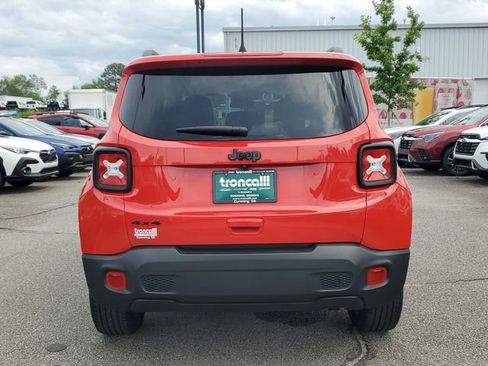 Certified 2023 Jeep Renegade Altitude AWD/4WD image 7
