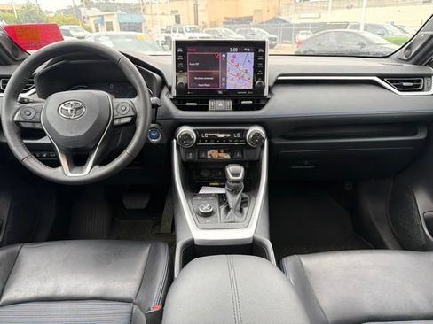 Used 2022 Toyota RAV4 XSE AWD/4WD image 17