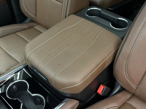 Used 2025 Chevrolet Tahoe High Country image 23