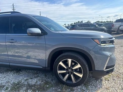 Used 2024 Honda Pilot Touring image 4
