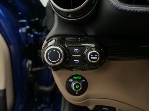 Certified 2021 Ferrari 812 GTS Base image 64