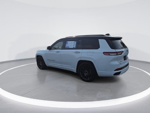 Used 2023 Jeep Grand Cherokee L Summit w/ Advanced Protech Group IV AWD/4WD image 6