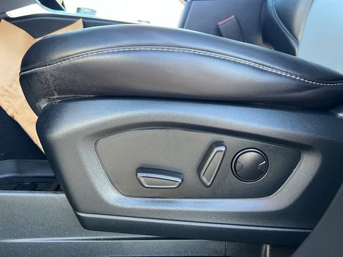 Used 2023 Ford Explorer XLT w/ Equipment Group 202A image 15