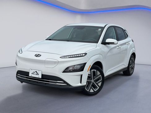 Used 2023 Hyundai Kona SE FWD image 2