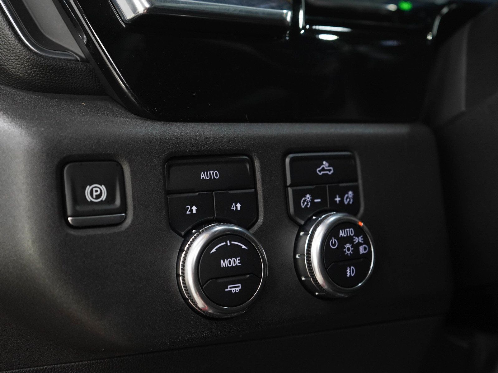 Used 2024 GMC Sierra 1500 Elevation w/ LPO, Elevation Black Package AWD/4WD image 26