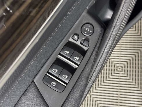 Used 2019 BMW 540i xDrive w/ M Sport Package AWD/4WD image 18
