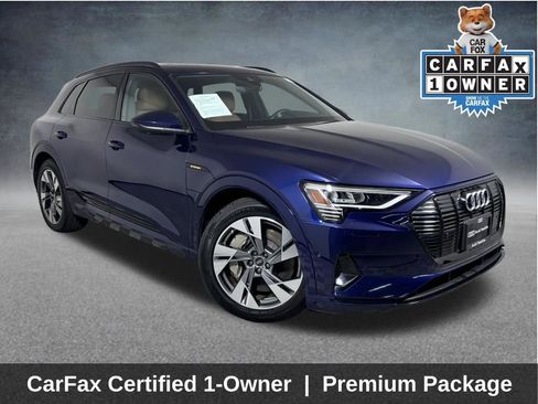 Used 2022 Audi e-tron Premium w/ Convenience Plus Package image 1
