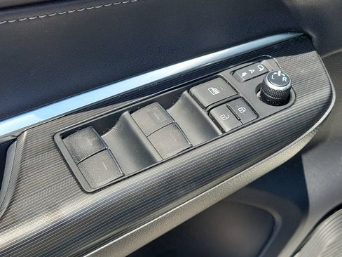 Used 2021 Toyota Venza XLE AWD/4WD image 28