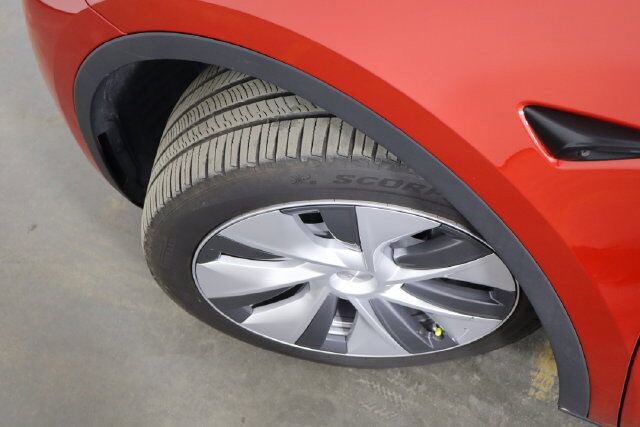 Used 2023 Tesla Model Y Long Range AWD/4WD image 43