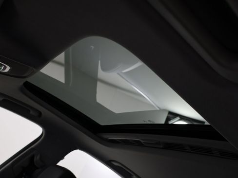 Used 2023 Audi A4 2.0T Premium w/ Convenience Package image 9