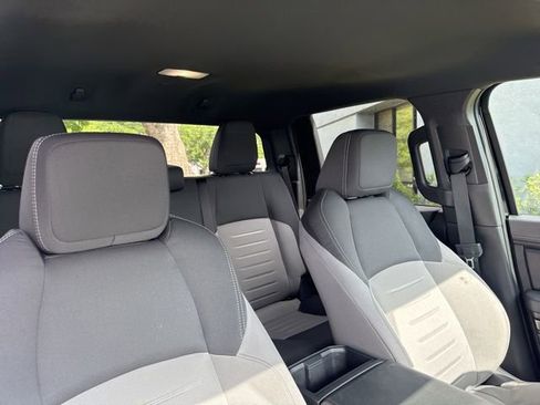Used 2025 Toyota Tacoma TRD Off-Road AWD/4WD image 12