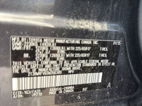 Used 2025 Toyota RAV4 XLE AWD/4WD image 17