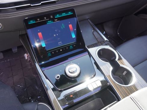 Used 2026 Cadillac Escalade ESV Luxury RWD image 20