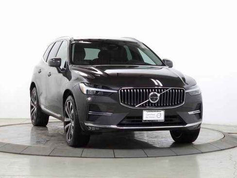 Certified 2023 Volvo XC60 B6 Ultimate w/ Climate Package image 1