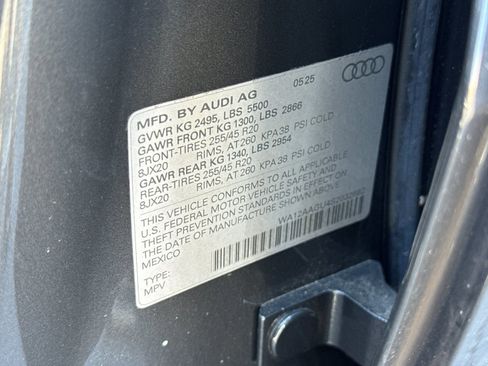 Used 2025 Audi Q5 Premium Plus w/ Premium Plus AWD/4WD image 25