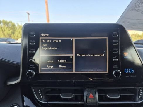Used 2019 Toyota C-HR XLE FWD image 23