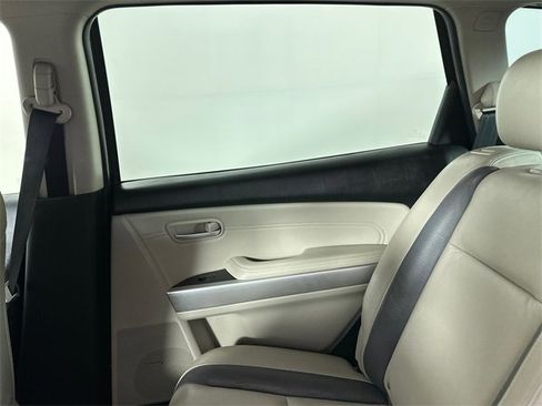 Used 2009 MAZDA CX-9 Grand Touring w/ Moonroof & Bose Audio Pkg image 16