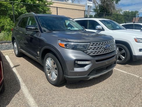 Used 2021 Ford Explorer Limited w/ Hybrid Equipment Group 310A AWD/4WD image 2