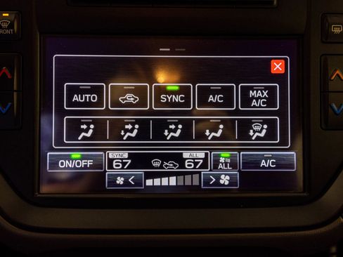 Used 2024 Subaru Crosstrek 2.0i AWD/4WD image 25