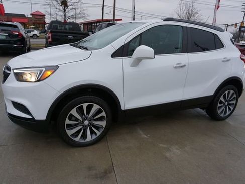 Used 2022 Buick Encore Preferred w/ Safety Package image 2