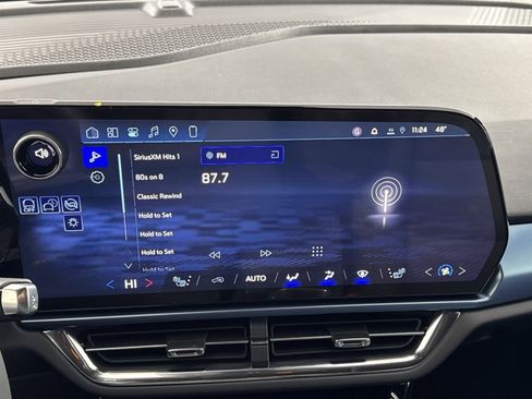 New 2026 Chevrolet Equinox EV LT image 18