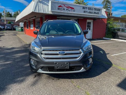 Used 2017 Ford Escape SE w/ SE Leather Comfort Package image 6