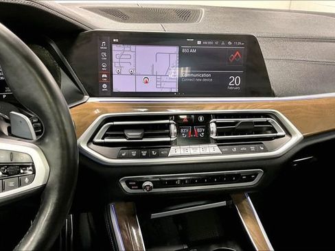 Used 2020 BMW X5 M50i w/ Premium Package image 5