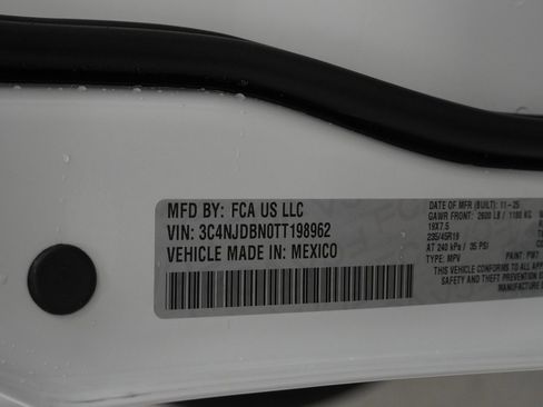 New 2026 Jeep Compass Latitude image 41