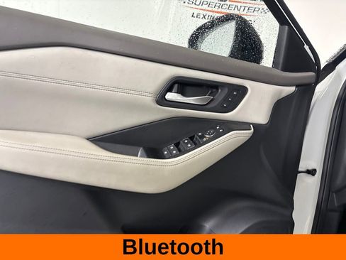 Used 2023 Nissan Rogue SL AWD/4WD image 9