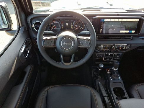 New 2025 Jeep Gladiator High Tide image 8